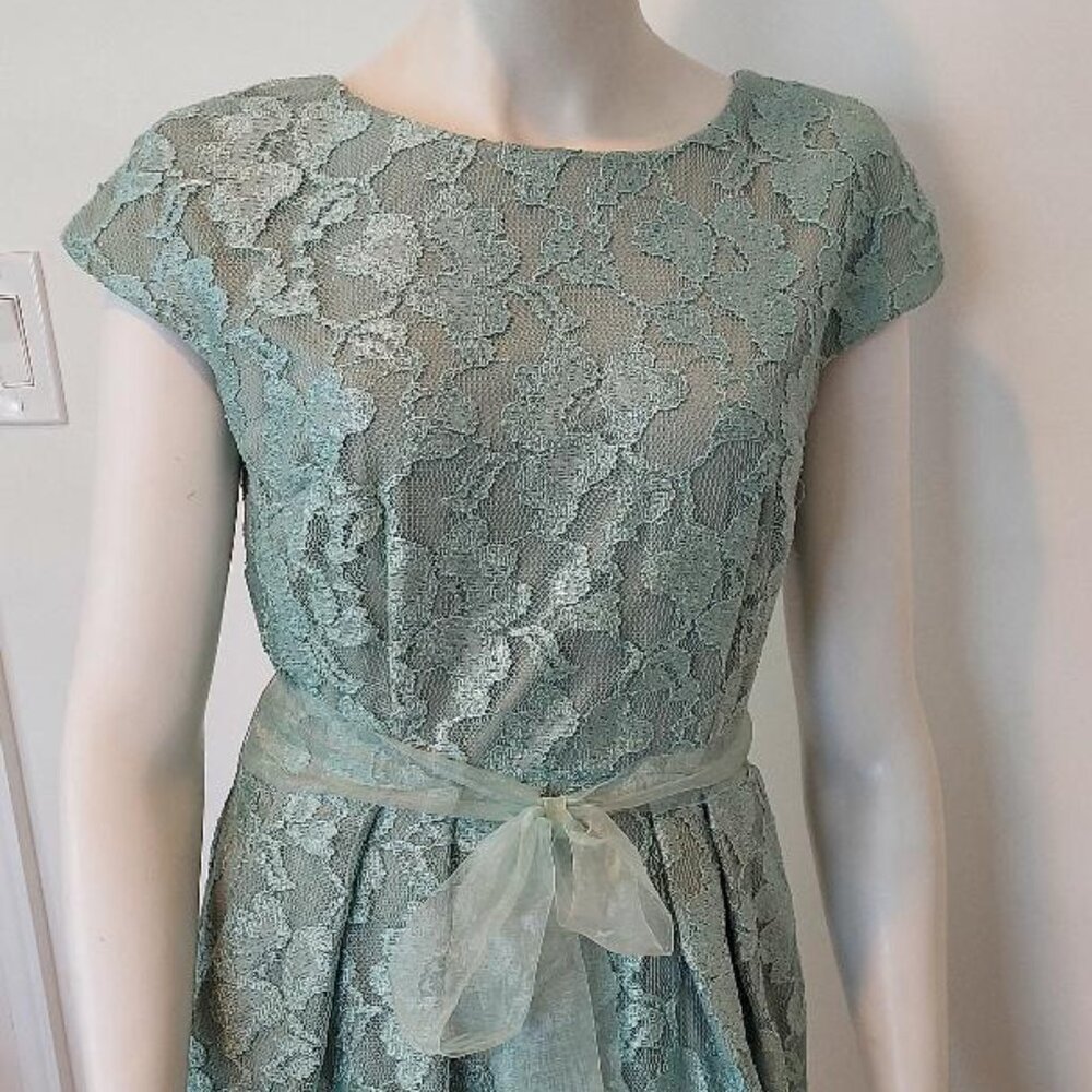 Alex Evenings Petite Lace Dress - Size 6P Cocktail Wedding